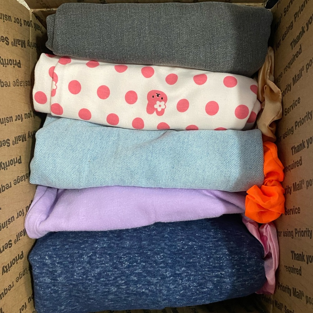 Reseller Mystery box : 8 items teen